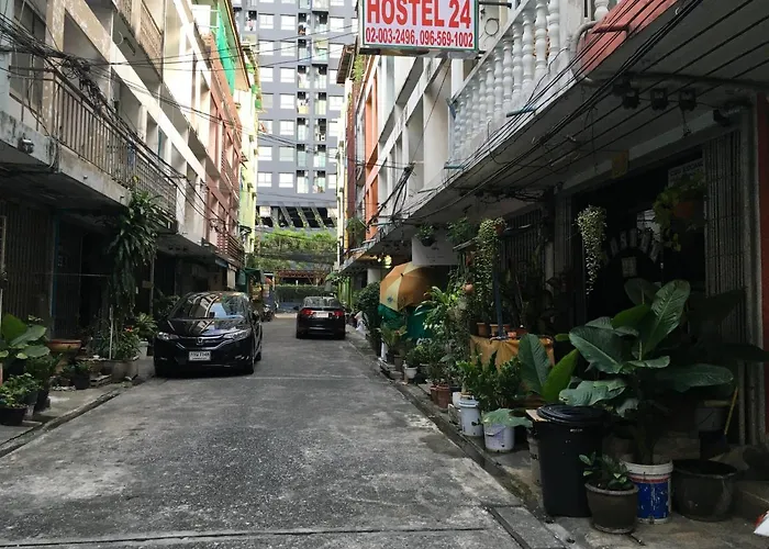 24 Hostal