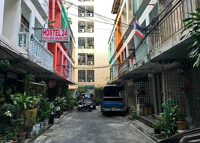 24 Hostal