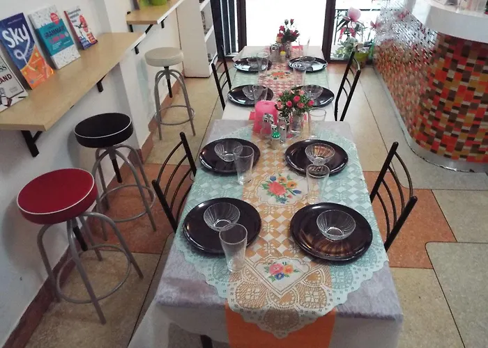 24 Hostal